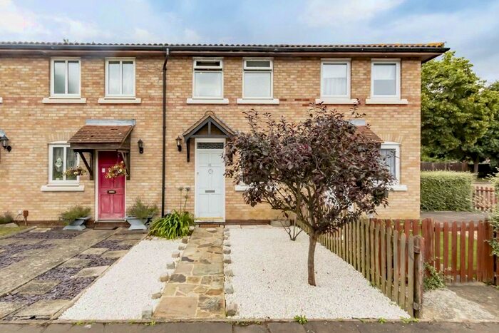 1 Bedroom Property To Rent In Sonning Gardens, Hampton, TW12