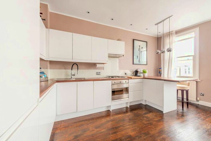 2 Bedroom Flat To Rent In Ladbroke Grove, North Kensington, London, W10