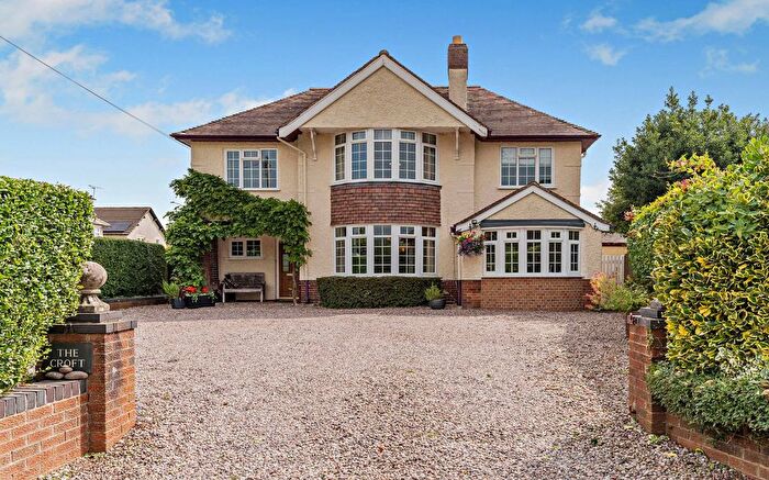 4 Bedroom Detached House For Sale In Oakhurst Road, Oswestry, Shropshire, SY11