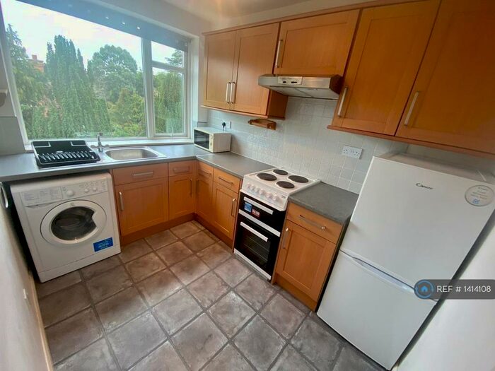 1 Bedroom Flat To Rent In Braids Court, Leicester, LE2