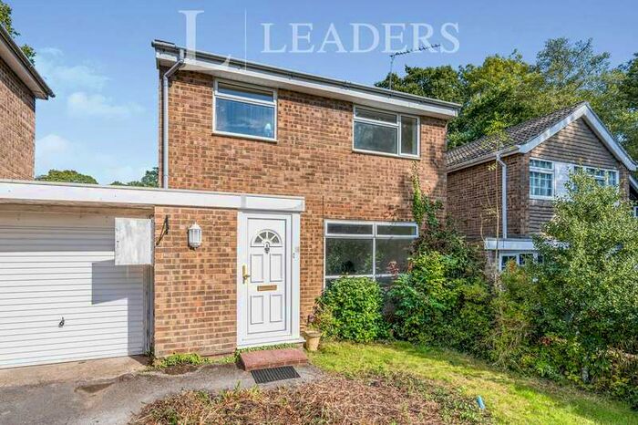 3 Bedroom Link Detached House To Rent In Fulmar Close, Southampton, SO16