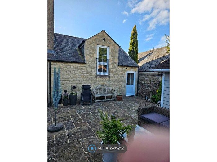 1 Bedroom Flat To Rent In Cheltenham Road, Cirencester, GL7