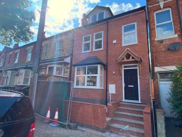 5 Bedroom Detached House To Rent In Antrobus Road, Birmingham, B21