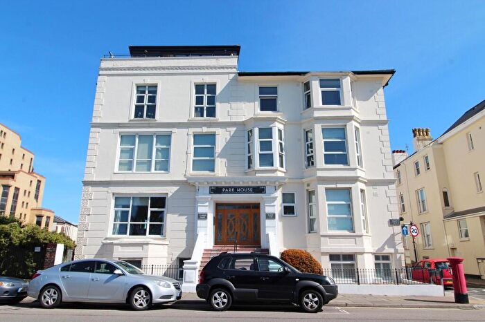 2 Bedroom Apartment For Sale In Clarence Parade, Southsea, PO5
