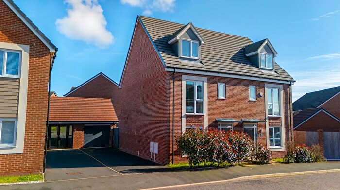 4 Bedroom Semi Detached House For Sale In Vulcan Parkway, Newton-Le-Willows, Merseyside, WA12