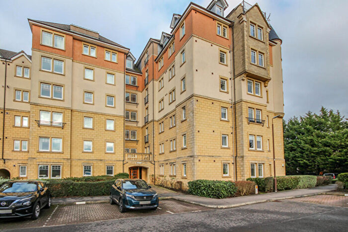 2 Bedroom Apartment To Rent In Eagles View, Livingston, West Lothian, EH54