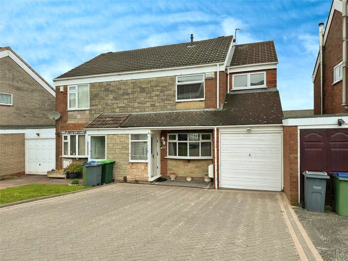 3 Bedroom Semi-Detached House To Rent In Penrice Drive, Tividale, Oldbury, West Midlands, B69