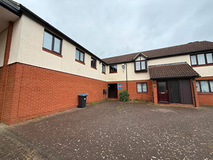 2 Bedroom Maisonette To Rent In Blue Bridge, MK13