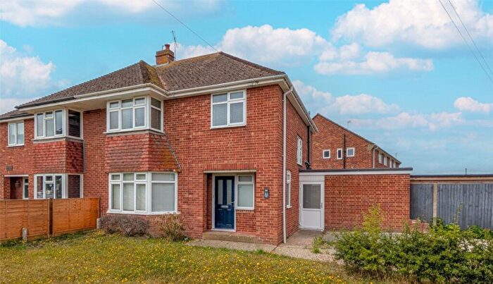 3 Bedroom Semi-Detached House For Sale In Frobisher Road, Bognor Regis, PO21