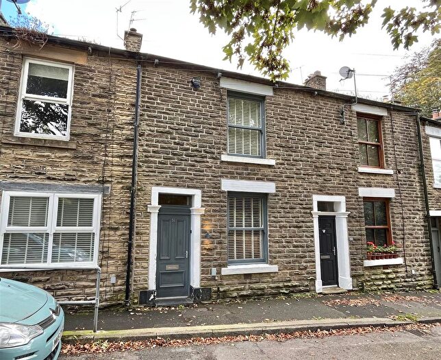 3 Bedroom Terraced House To Rent In Hope Street, Glossop, SK13