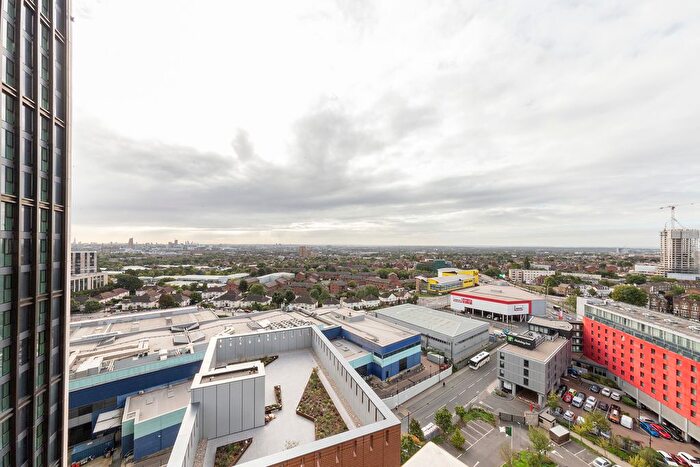 1 Bedroom Flat To Rent In Victoria Road, Acton, W3