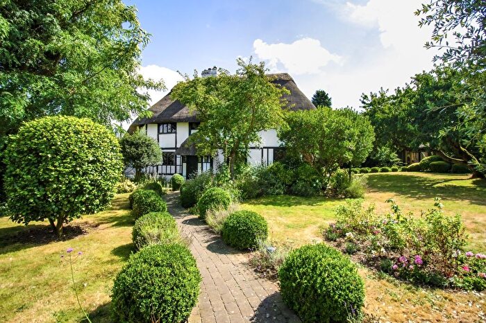 4 Bedroom Detached House For Sale In Tickham Lane, Lynsted, Kent, ME9
