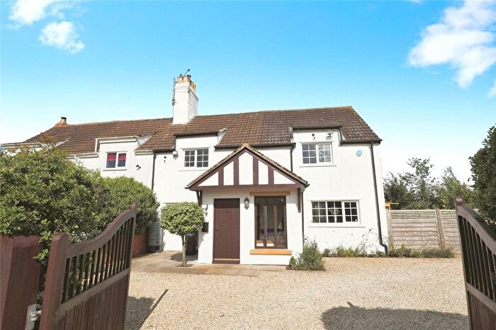 4 Bedroom Semi-Detached House For Sale In Murcot, Broadway, Worcestershire, WR12