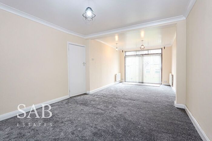 3 Bedroom Terraced House To Rent In Carr Road, Northolt, UB5
