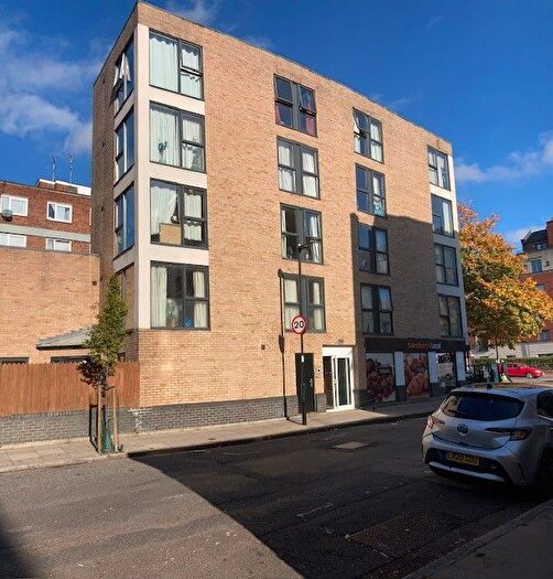 4 Bedroom Flat To Rent In Holloway Road, Holloway, Islington, North London, N7