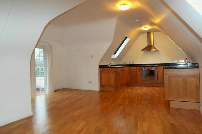 1 Bedroom Flat To Rent In The Grange, Woking, GU22