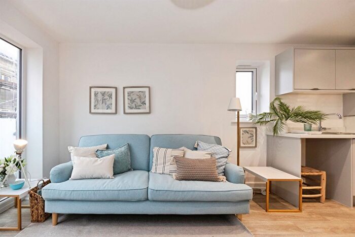1 Bedroom Flat For Sale In Ocean's Edge, St. Marys Bay, Romney Marsh, TN29