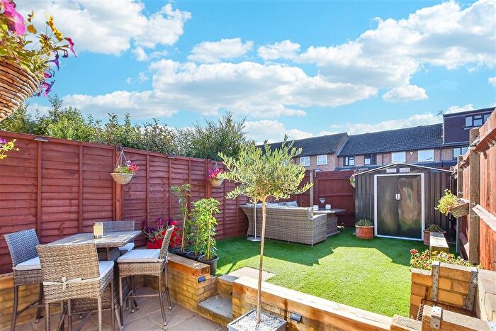 3 Bedroom End Terrace House For Sale In Stevens Road, Eccles, Aylesford, Kent, ME20