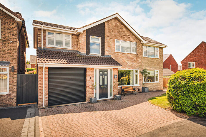 4 Bedroom Detached House For Sale In Taplow Close, Mickleover, DE3