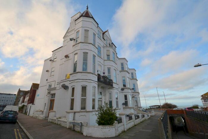2 Bedroom Flat To Rent In Cleveland Crt, Queens Parade, Cliftonville, CT9