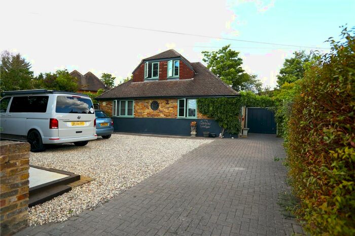 4 Bedroom Detached House To Rent In Glebe Road, Chalfont St Peter, Buckinghamshire, SL9
