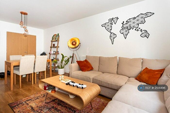 3 Bedroom Maisonette To Rent In Nelson Walk, London, E3