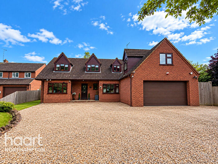 5 Bedroom Detached House For Sale In Ashwells Lane, Northampton, NN6