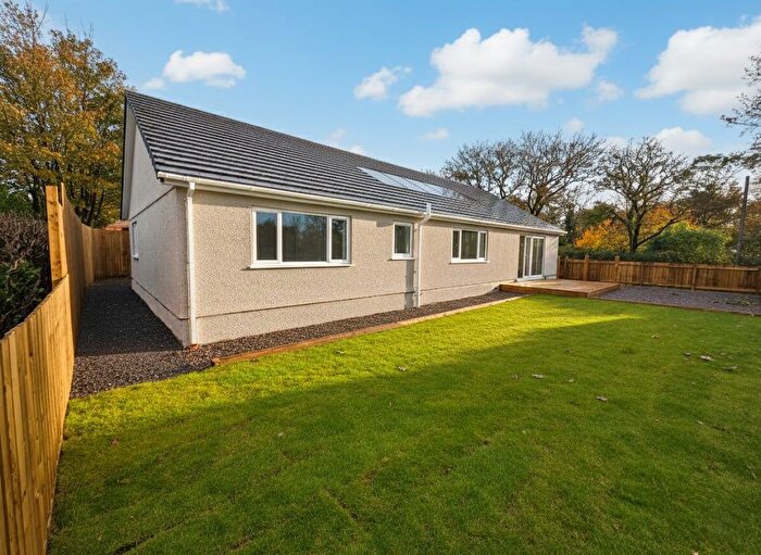 3 Bedroom Bungalow For Sale In Llandeilo Road, Carmel, Llanelli, SA14