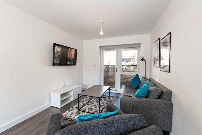 1 Bedroom Apartment To Rent In Bedroom Ground Floor Apartment In Liverpool City Centre, L5