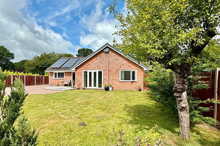 3 Bedroom Bungalow For Sale In Verwood Road, Rw, BH21