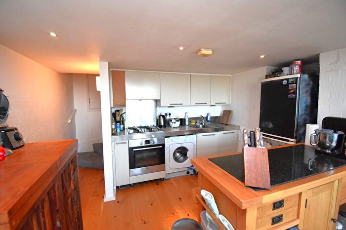1 Bedroom Flat For Sale In Bloomfield Road, London, SE18