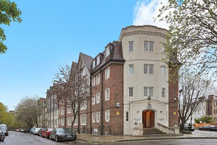 2 Bedroom Flat To Rent In Hillsborough Court, Mortimer Crescent, NW6