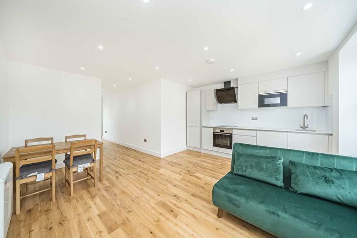 1 Bedroom Flat To Rent In Haydons Road, Wimbledon, SW19