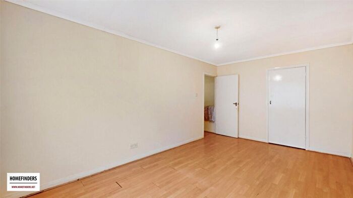 2 Bedroom Apartment For Sale In Carnarvon Road, Stratford, E15