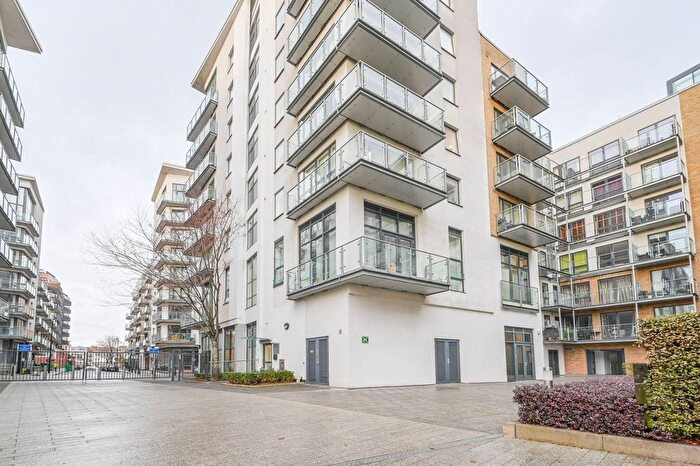 2 Bedroom Flat To Rent In Seven Sea Gardens, Bow, London, E3