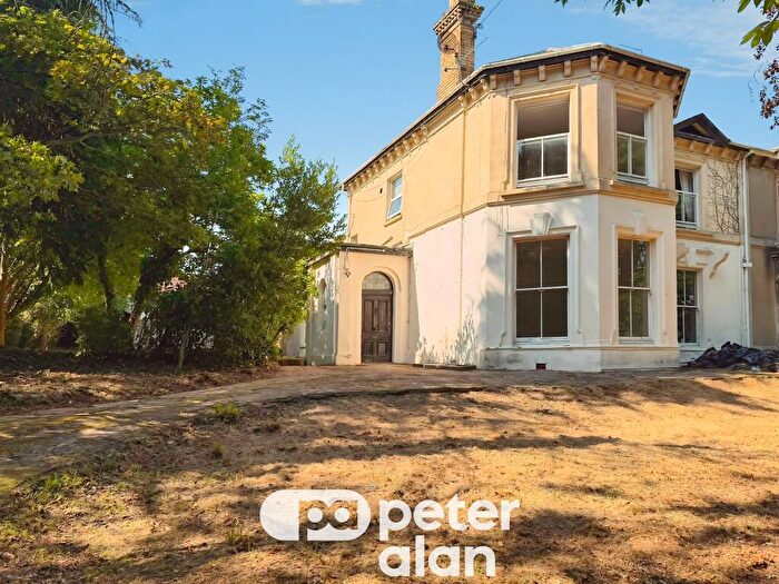 3 Bedroom Flat For Sale In Westfield Road, Newport, NP20