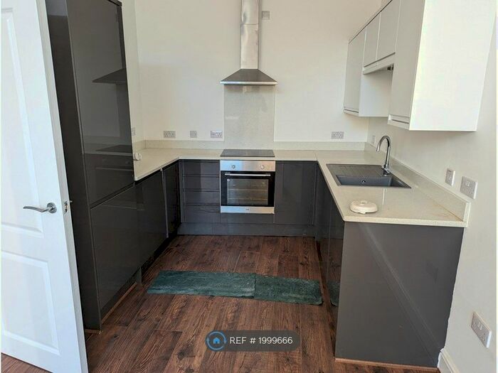 1 Bedroom Flat To Rent In Midland Road, Wellingborough, NN8