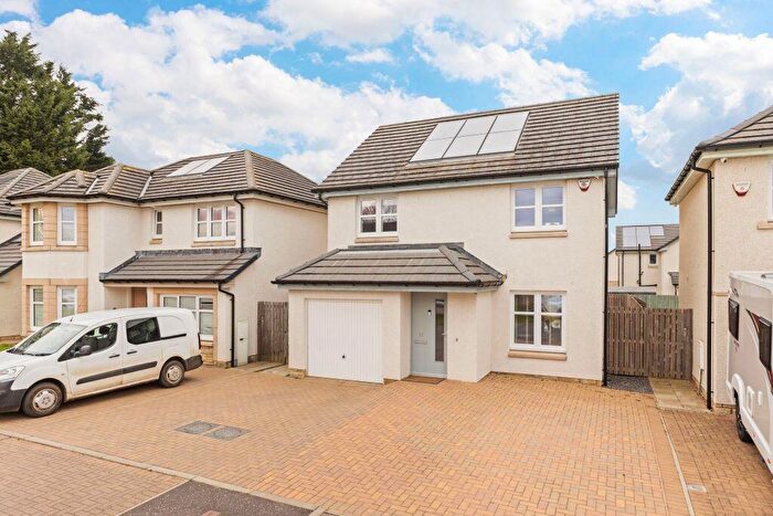 3 Bedroom Detached House For Sale In James Young Avenue, Uphall Station, EH54