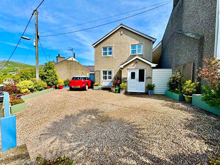 3 Bedroom Detached House For Sale In Y Maes, Nefyn, Pwllheli, LL53