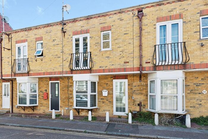 2 Bedroom House For Sale In Townley Street, Ramsgate, Kent, CT11