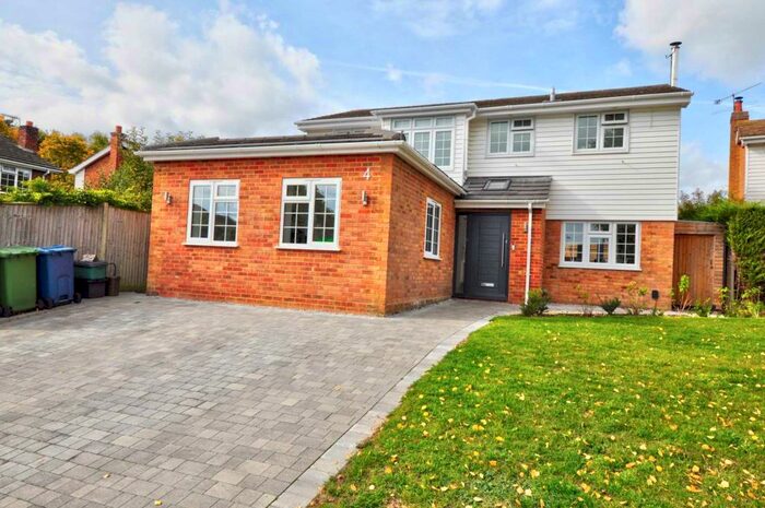 4 Bedroom Detached House To Rent In Brill Close, Marlow, SL7