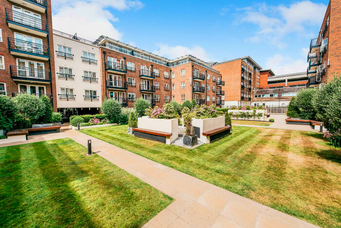 2 Bedroom Apartment To Rent In Alexander House, Royal Quarter, KT2