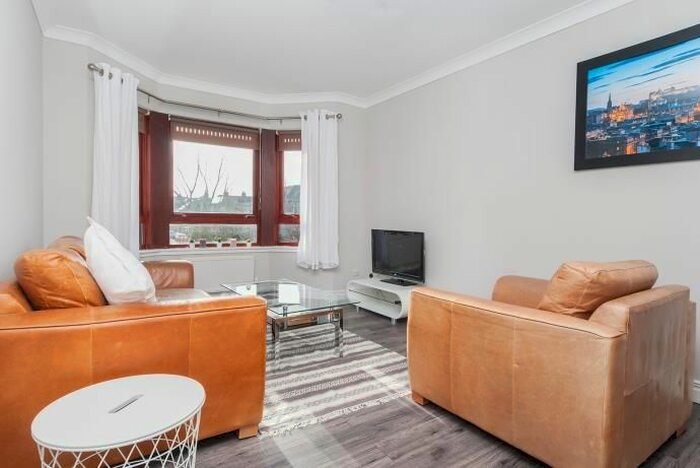 2 Bedroom Flat To Rent In West Powburn, Edinburgh, EH9