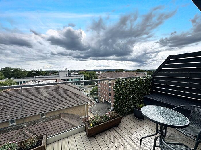 1 Bedroom Flat For Sale In Farnborough Road, Farnborough, Hampshire, GU14