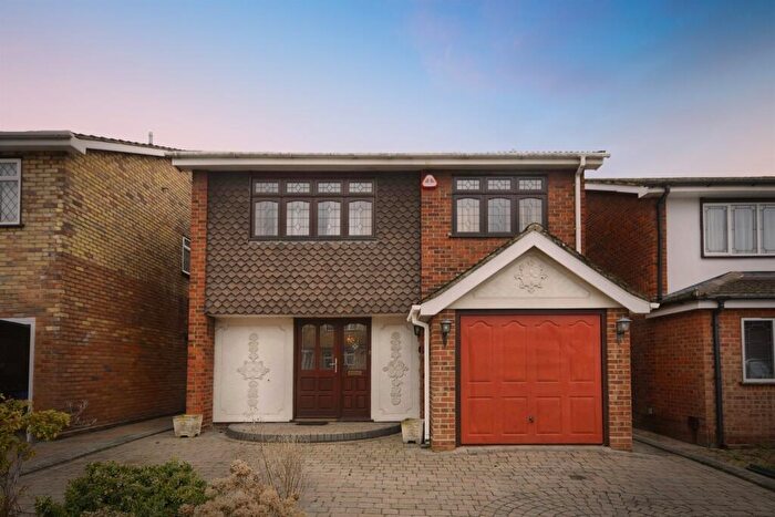 4 Bedroom Detached House For Sale In Talbrook, Brentwood, CM14
