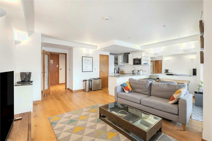 2 Bedroom Apartment To Rent In Saffron Hill, London, EC1N