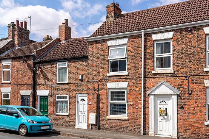 2 Bedroom Cottage For Sale In Greenshaw Lane, Patrington, HU12