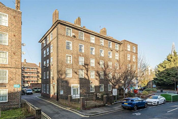 3 Bedroom Flat For Sale In Harper Road, London Bridge, SE1
