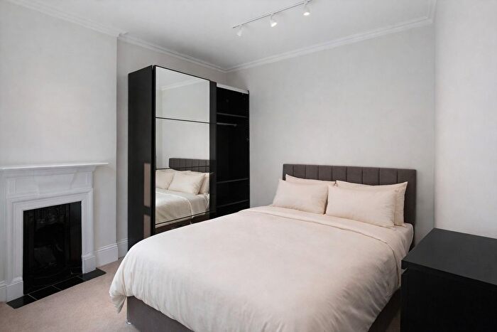 1 Bedroom Flat To Rent In Charing Cross Road, London, Covent Garden, WC2H