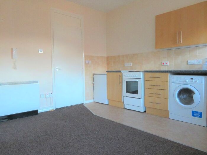1 Bedroom Flat To Rent In Promenade, Whitley Bay, NE26